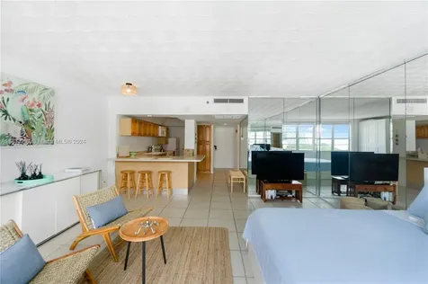 100 Lincoln Road Miami Beach FL 33139