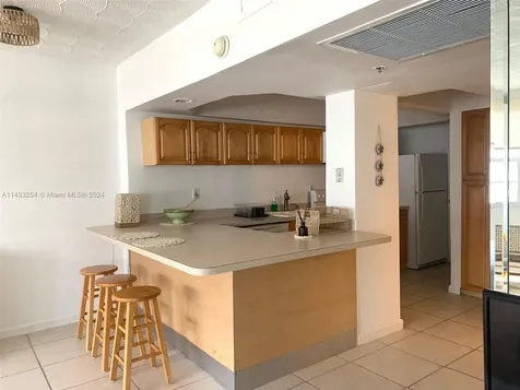 100 Lincoln Road Miami Beach FL 33139