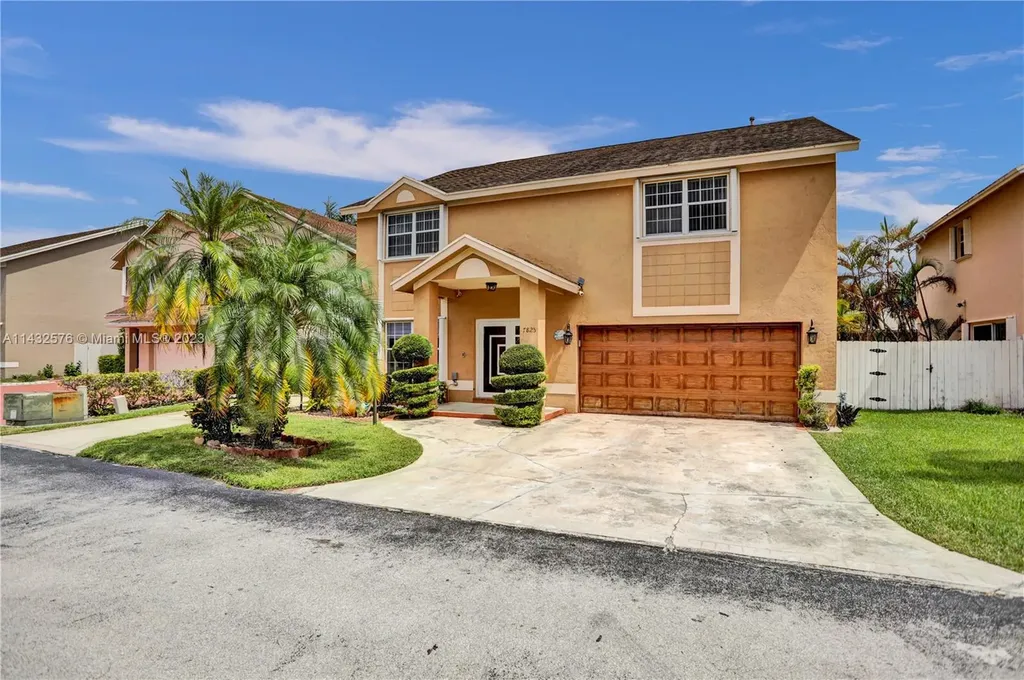 7825 NW 192nd Street Hialeah FL 33015