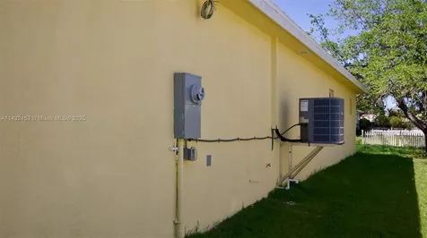 3433 Jeffcott Street Fort Myers FL 33916