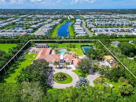 8563 Horseshoe Lane Boca Raton FL 33496
