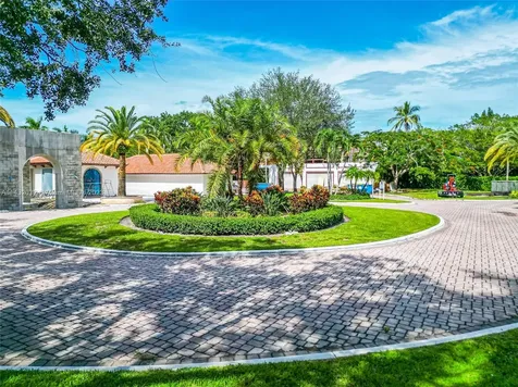 8563 Horseshoe Lane Boca Raton FL 33496