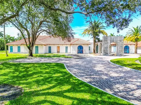 8563 Horseshoe Lane Boca Raton FL 33496