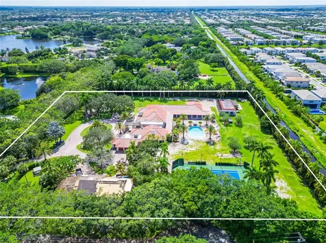 8563 Horseshoe Lane Boca Raton FL 33496