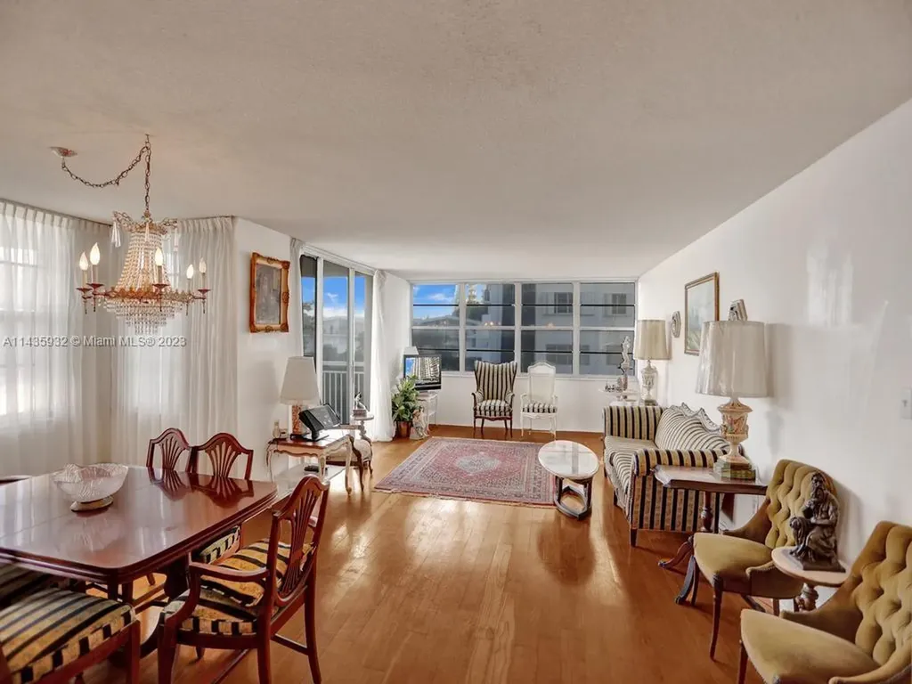 18051 Biscayne Boulevard Aventura FL 33160