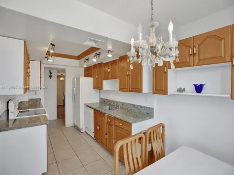 18051 Biscayne Boulevard Aventura FL 33160
