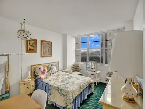18051 Biscayne Boulevard Aventura FL 33160