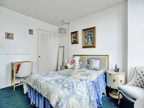 18051 Biscayne Boulevard Aventura FL 33160