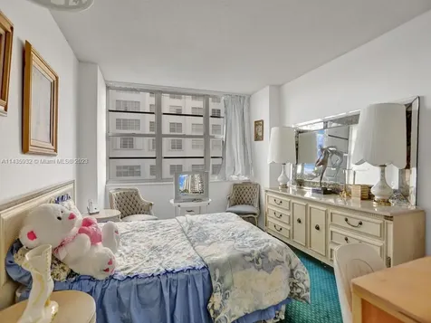 18051 Biscayne Boulevard Aventura FL 33160
