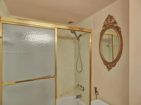 18051 Biscayne Boulevard Aventura FL 33160
