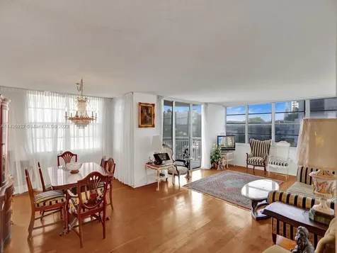 18051 Biscayne Boulevard Aventura FL 33160