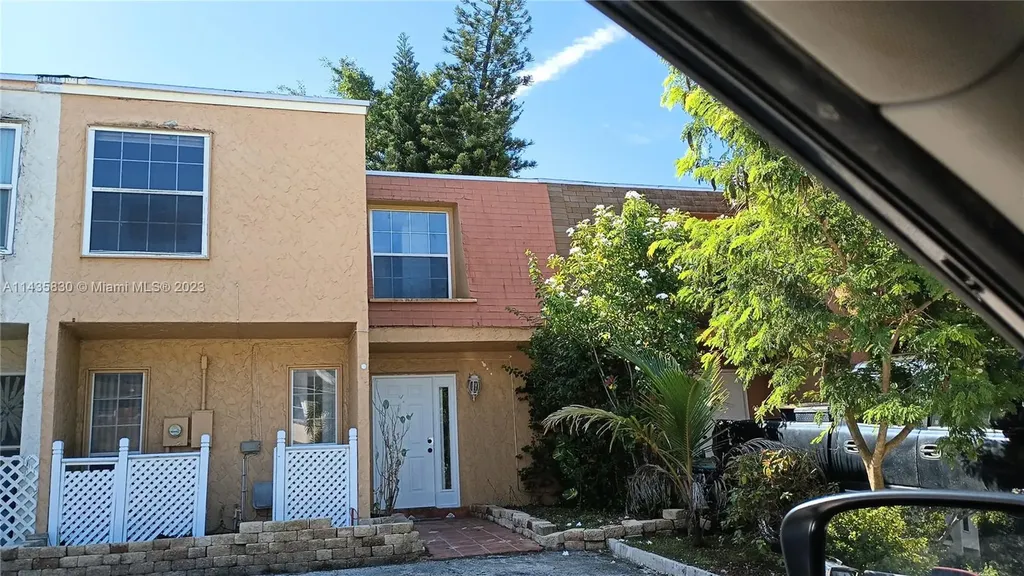 274 Sunshine Drive Coconut Creek FL 33066
