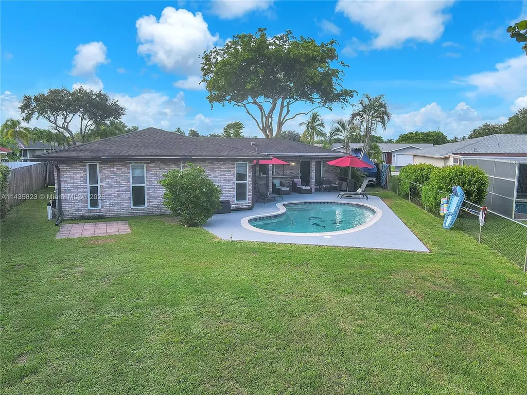 8307 SW 26th Street Davie FL 33324