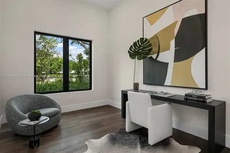 10860 SW 67th Court Pinecrest FL 33156