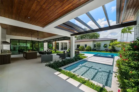 10860 SW 67th Court Pinecrest FL 33156