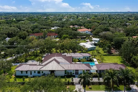 10860 SW 67th Court Pinecrest FL 33156
