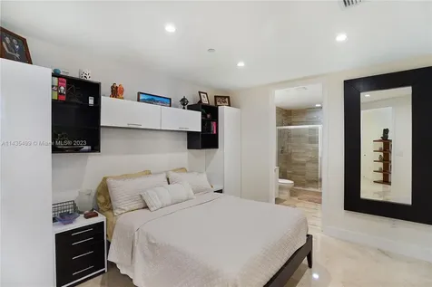 15901 Collins Avenue Sunny Isles Beach FL 33160