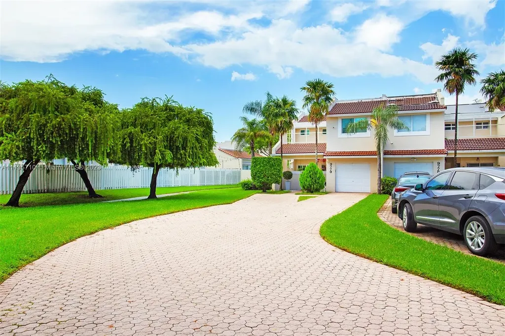 9779 NW 44th Terrace Doral FL 33178