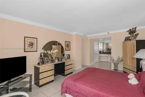 290 174th Street Sunny Isles Beach FL 33160