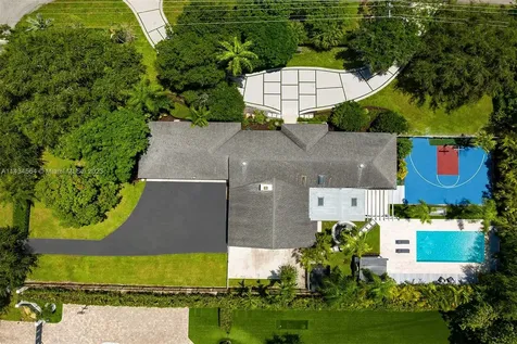 10800 SW 62nd Avenue Pinecrest FL 33156