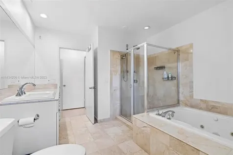 21200 NE 19th Avenue Miami FL 33179