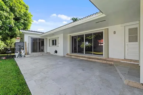 21200 NE 19th Avenue Miami FL 33179