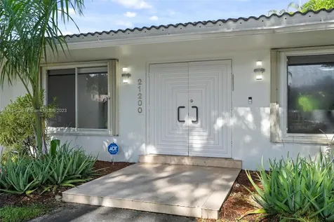 21200 NE 19th Avenue Miami FL 33179