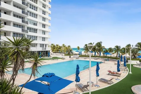 100 Lincoln Road Miami Beach FL 33139