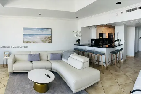 100 Lincoln Road Miami Beach FL 33139
