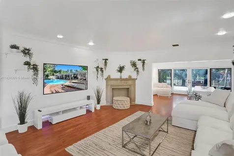 924 Belle Meade Island Drive Miami FL 33138