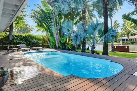 924 Belle Meade Island Drive Miami FL 33138