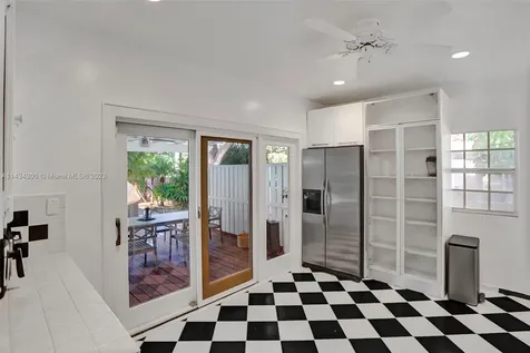 924 Belle Meade Island Drive Miami FL 33138