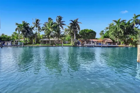 924 Belle Meade Island Drive Miami FL 33138
