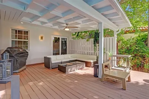 924 Belle Meade Island Drive Miami FL 33138