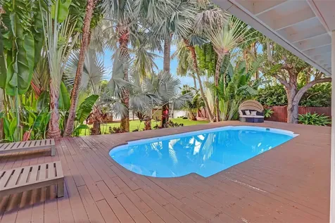 924 Belle Meade Island Drive Miami FL 33138