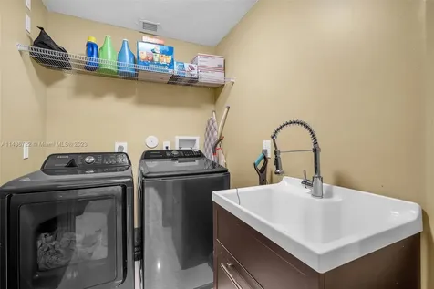 13513 NW 7th Street Plantation FL 33325