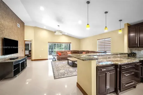 13513 NW 7th Street Plantation FL 33325