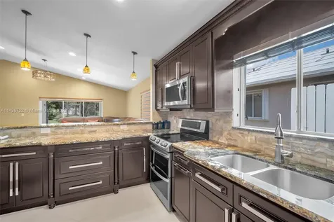 13513 NW 7th Street Plantation FL 33325