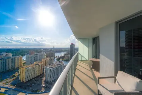 4111 S Ocean Drive Hollywood FL 33019