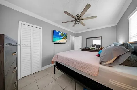3360 E 10th Avenue Hialeah FL 33013