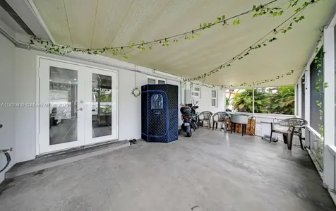 3360 E 10th Avenue Hialeah FL 33013