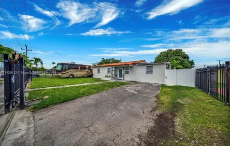 3360 E 10th Avenue Hialeah FL 33013
