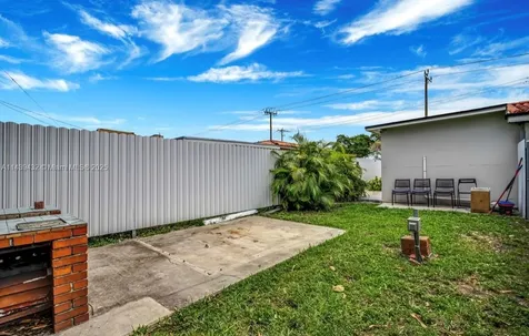 3360 E 10th Avenue Hialeah FL 33013