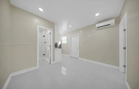 3360 E 10th Avenue Hialeah FL 33013