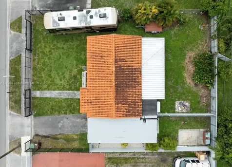 3360 E 10th Avenue Hialeah FL 33013