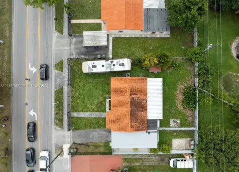 3360 E 10th Avenue Hialeah FL 33013