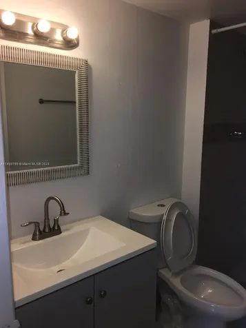 498 NW 165th Street Road Miami FL 33169