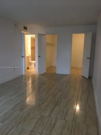 498 NW 165th Street Road Miami FL 33169