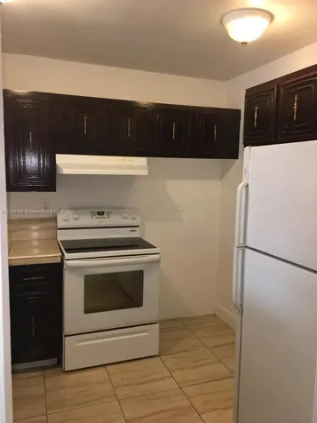 498 NW 165th Street Road Miami FL 33169