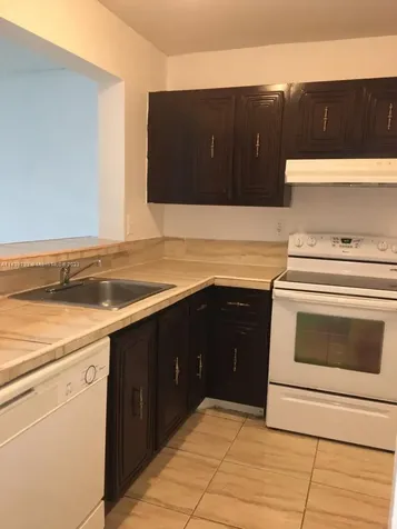 498 NW 165th Street Road Miami FL 33169